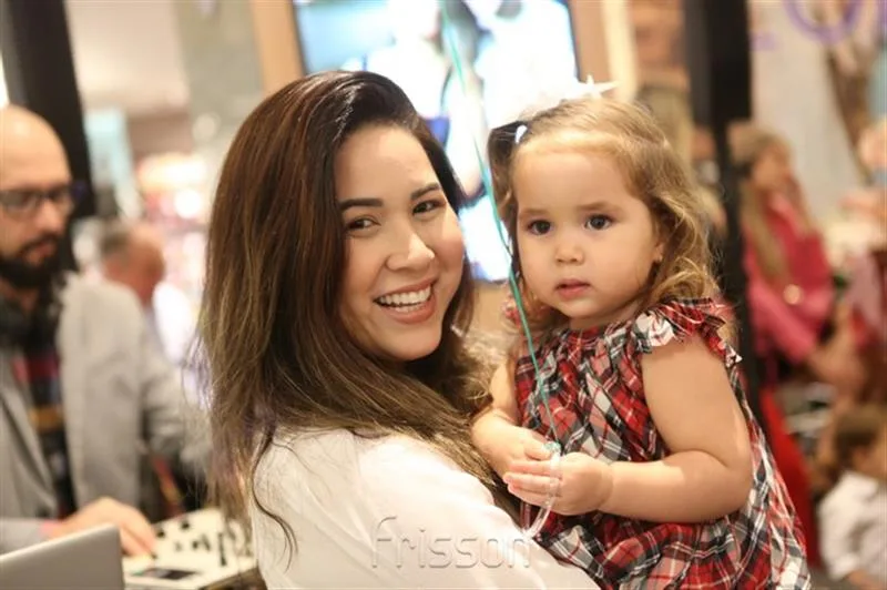 Carol Yamazaki e Maria Vitoria