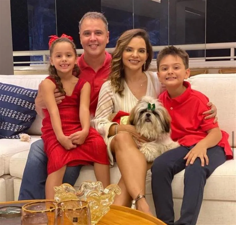 Família Viviane e Fabrício Martins