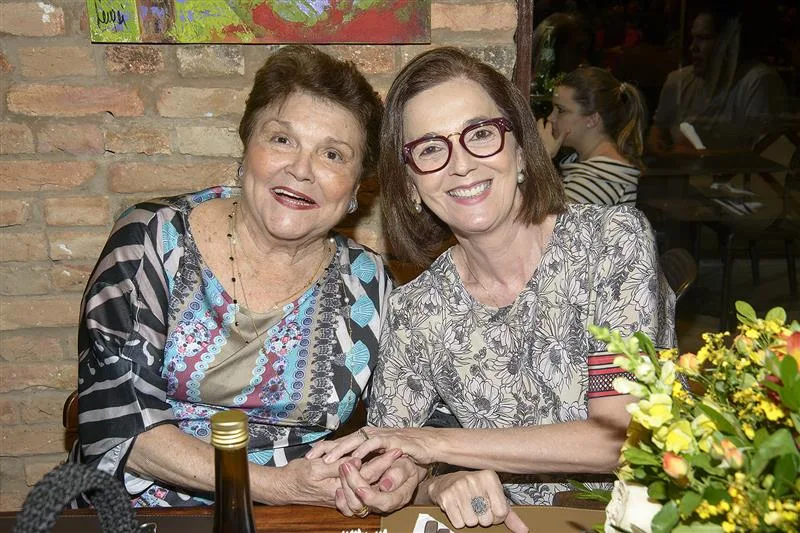 Dina Avesque e Lurdinha Porto