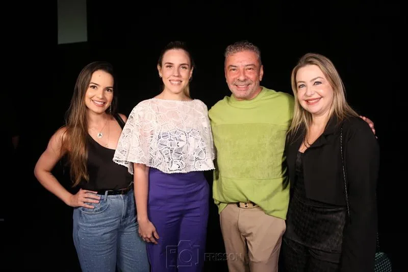 Anastácia Albuquerque, Jade Romero, Claudio Silveira e Joelise Collyer