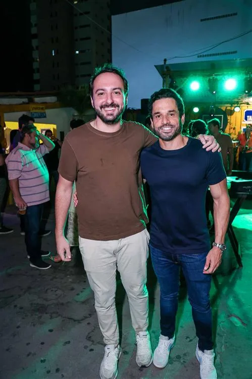 Adams Gomes e Rafael Sá
