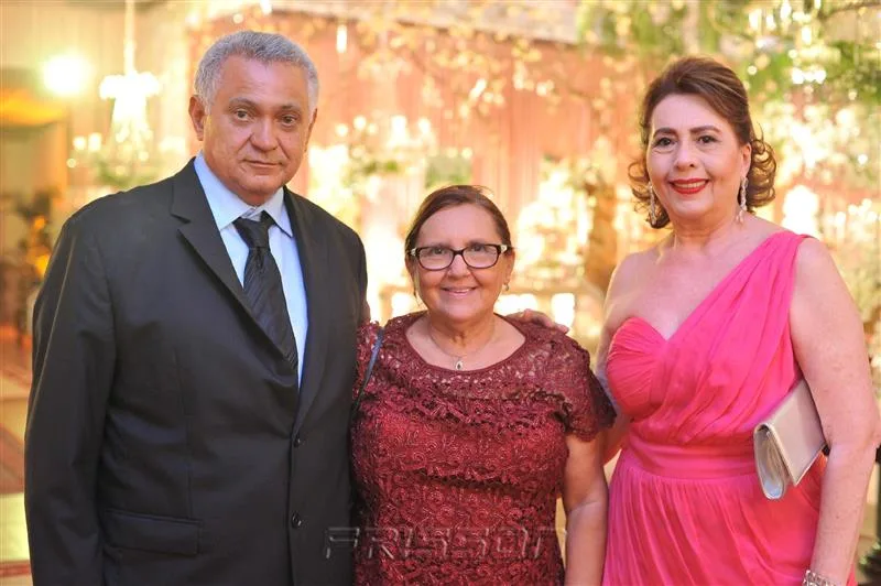 Aluísio e Marizete Amaral e Angélica Pinto