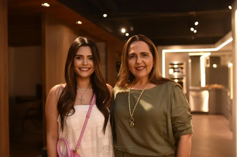 Raquel Voulassikis e Cláudia Castelo Branco
