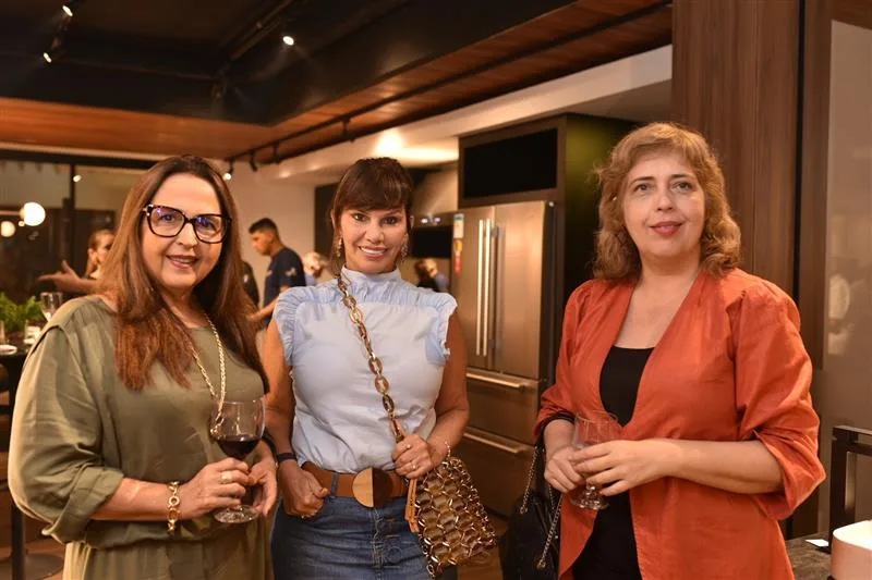 Cláudia Castelo Branco, Maria Lopes e Micheline Brito