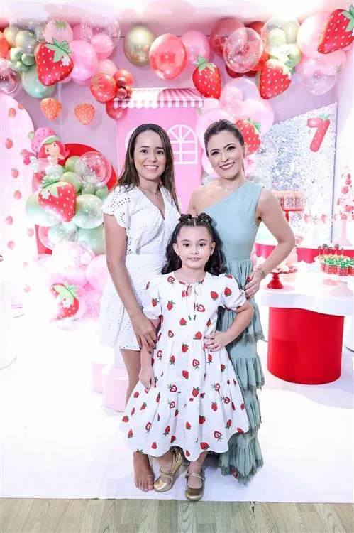 Aline Rodrigues, Lis e Carol Assunção