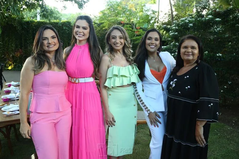 Danielle Arteiro, Desirre Cavalcante, Ana Paula Dantas, Janaina e Joselma Oliveira