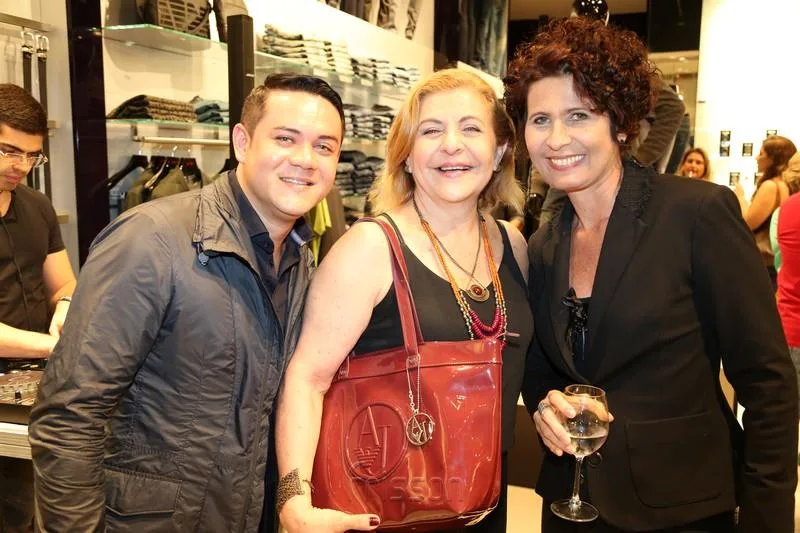 Carlos Souza, Neila Colares e Tete Vieira