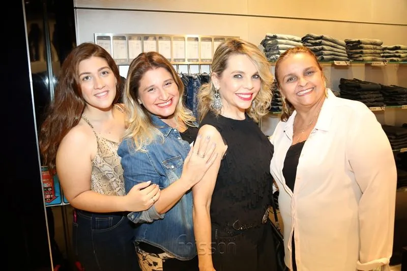 Coquetel Armani Jeans