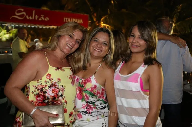 Adriana Moreira, Jocilene Jinkings e Vivianny Gomes