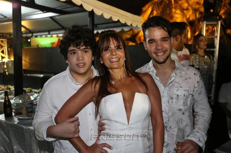 Artur Gil, Cláudia e Felipe Bezerra