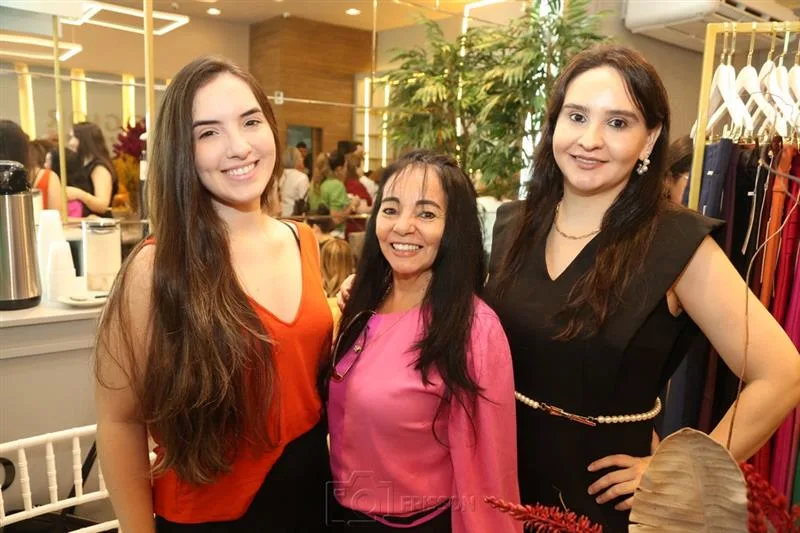 Bruna Eleutério, Maire Lopes e Francisca Maria Benicio