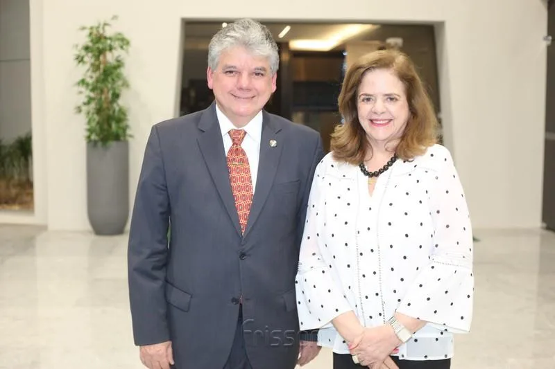 Chico Esteves e Roseane Medeiros