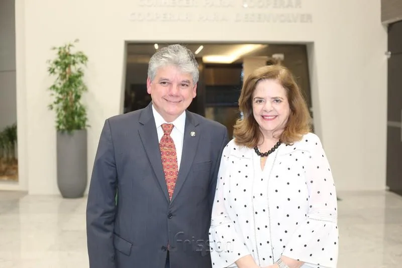 Chico Esteves e Roseane Medeiros