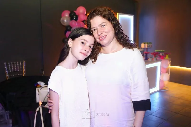 Ana Júlia e Thaís Brito