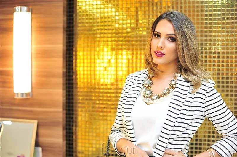Scarllet Prado