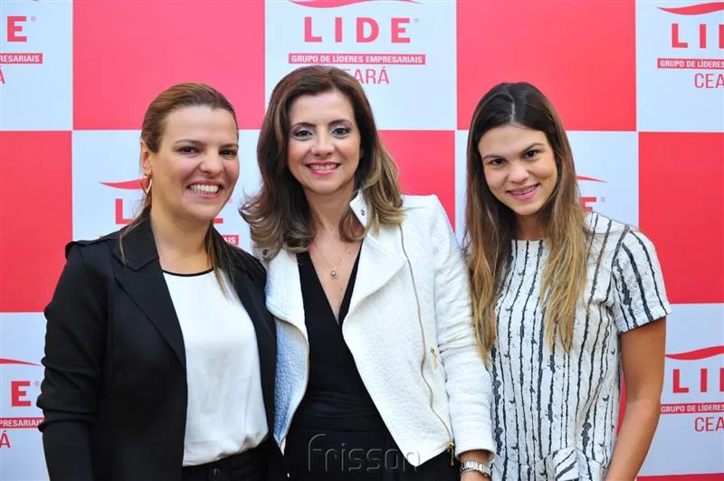 Ivana Pimentel, Emilia Buarque e Mariana Pinto