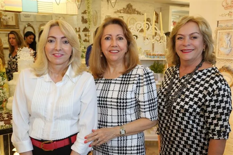 Angela Accioly, Mana Saraiva Leão e Vera Figueiredo