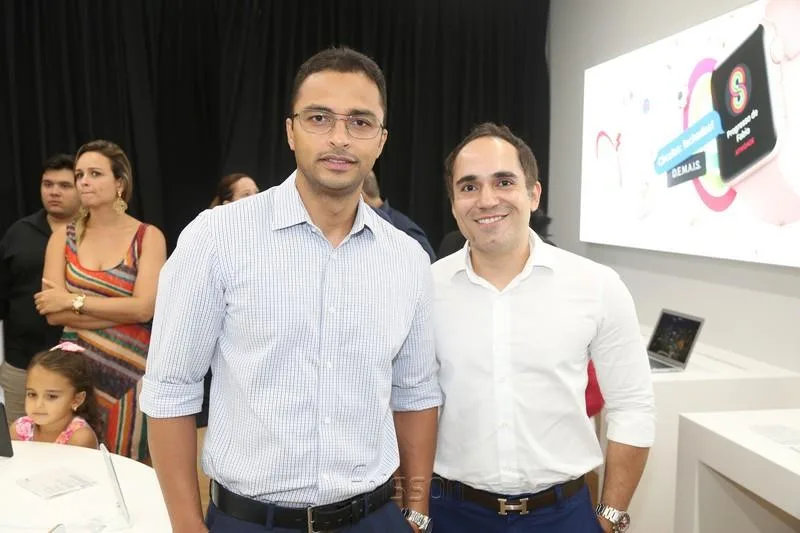 Deivison Alvares e Eriko Brasileiro