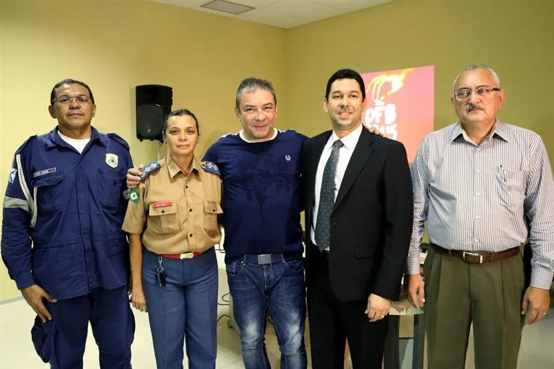 Ricardo Jorge, Diana Veras, Cláudio Silveira, Fernando Menezes e Harley Alencar