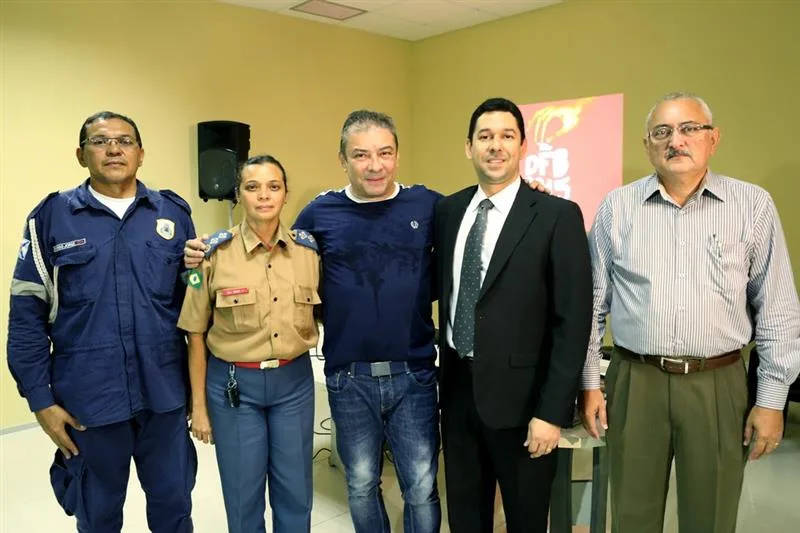 Ricardo Jorge, Diana Veras, Cláudio Silveira, Fernando Menezes e Harley Alencar