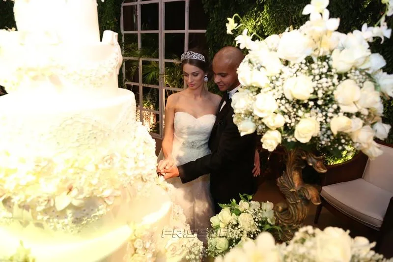 Casamento de Natasha Kryslova e Ari Ferreira