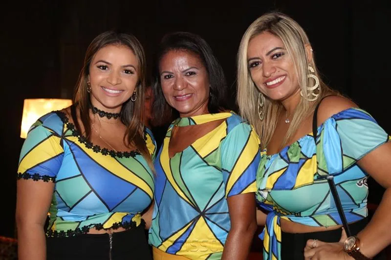 Amanda, Rosimeire e aline Martins
