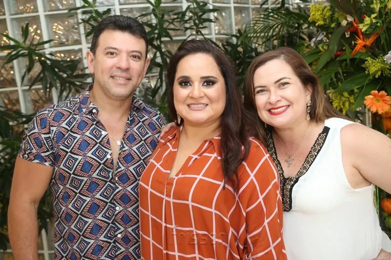 Alan Carvalho, Janille Brasileiro e Briane Castro