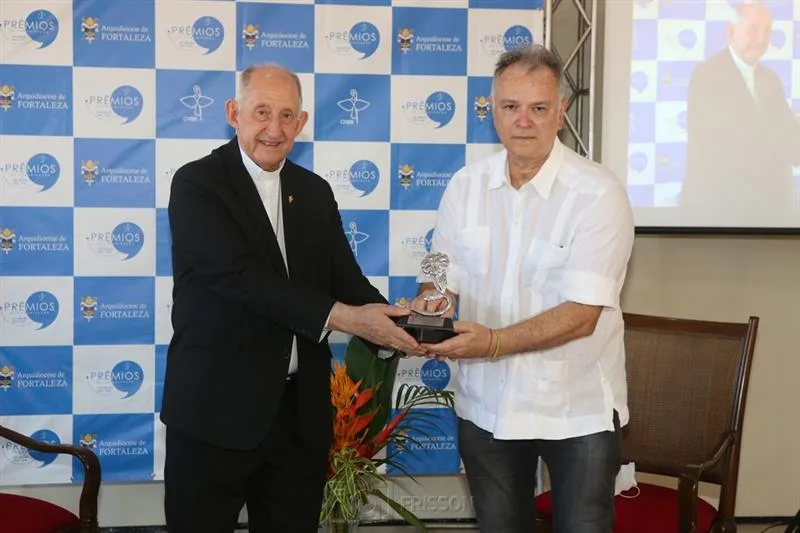 Dom José Aparecido Tosi Marques e Wolney Oliveira