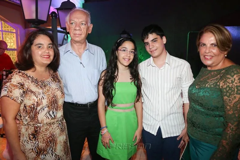 Cristiane Cavalcante, Nildo Salvador, Beatriz, Enio e Maria Teresa