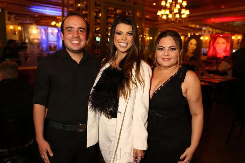 Álvaro Campos, Gigi Flores e Tatiana Oliva