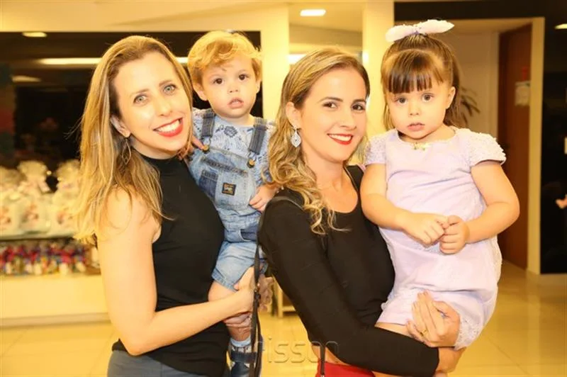 Andressa, João Bonfim, Adrian e Sofia Feitosa