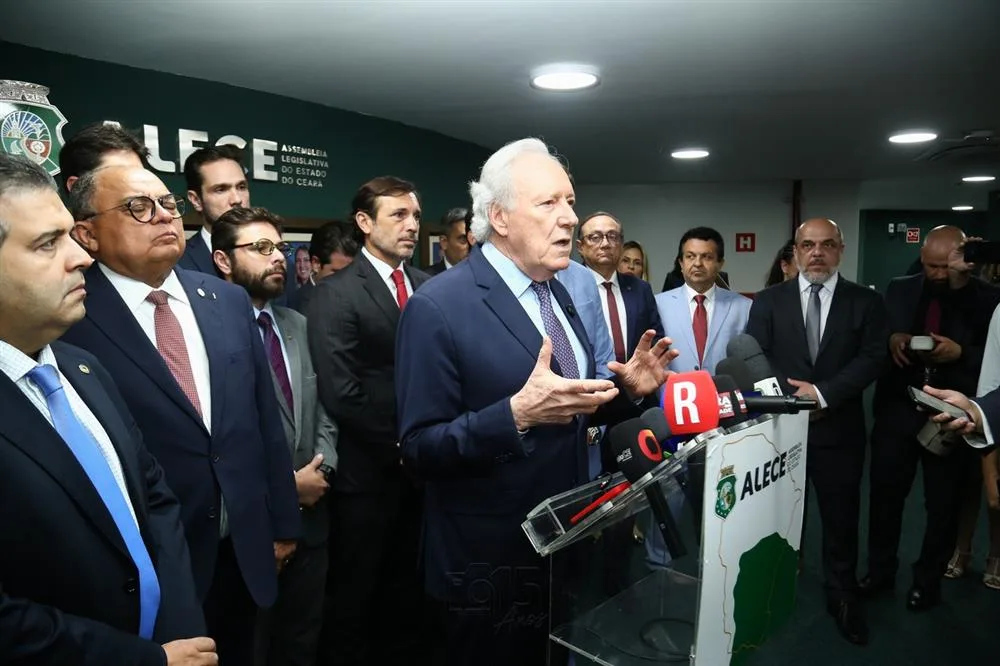 Coletiva de Imprensa
