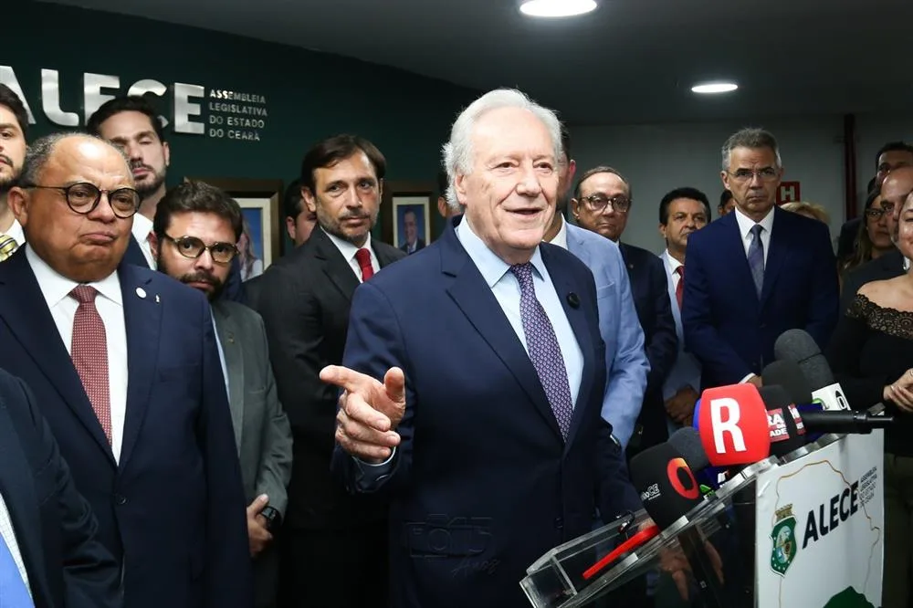 Coletiva de Imprensa