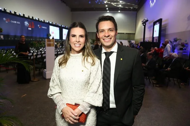 Aline e Diogo Gomes