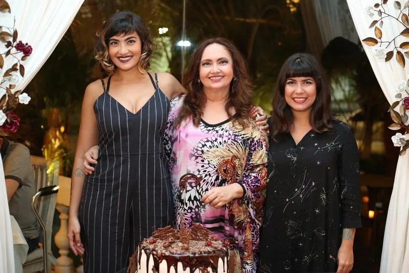 Clara e Lila Dourado e Lia Baquit