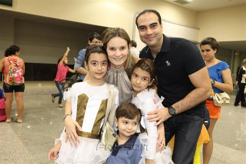 Bruna, Juliano Filho, Beatriz, Juliano e Carol Pereira