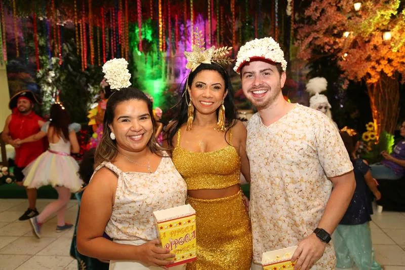 Karla Peixe, Ana Costa e Renan Dias