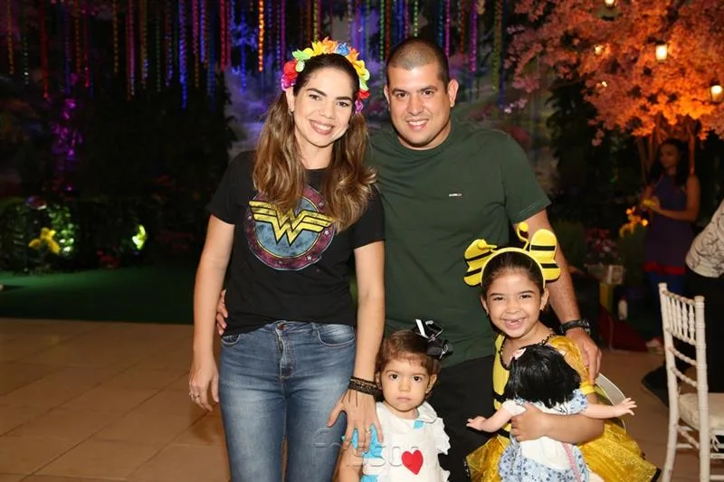 Elayne Nobre, Sarto, Alícia e Sofia Freire
