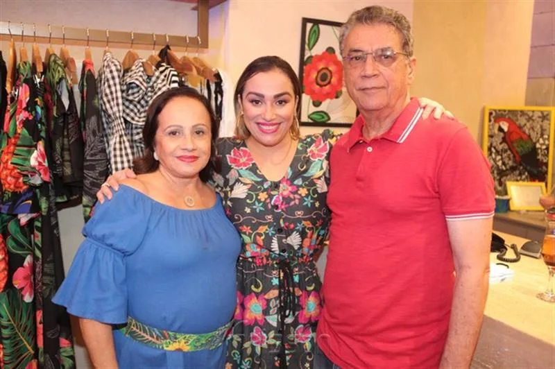 Ana Milsia, Luciana e Carlos Uchoa