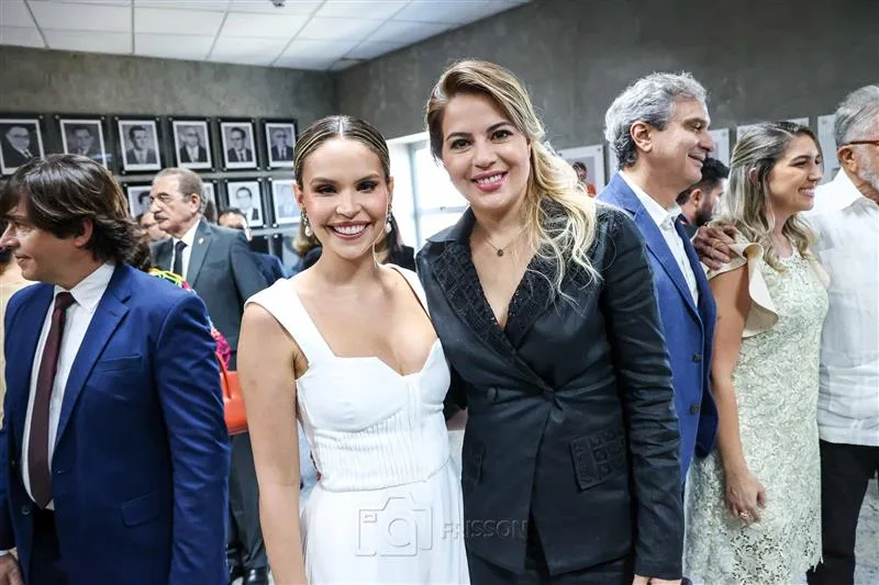 Gabriella Aguiar e Onélia Santana