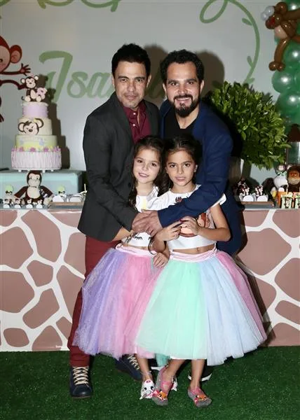 Zezé di Camargo, Luciano e as aniversariantes