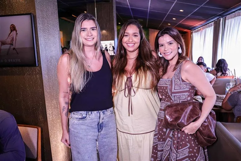 Adrianne Pimenta, Antonia Paula e Rayana Santos