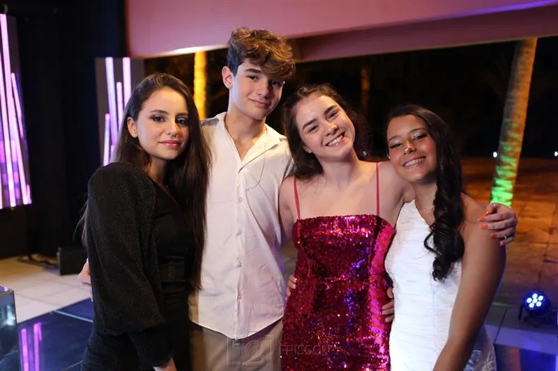 Bia Lessa, Vitor Filho, Nicole Moraes e Carol Lessa