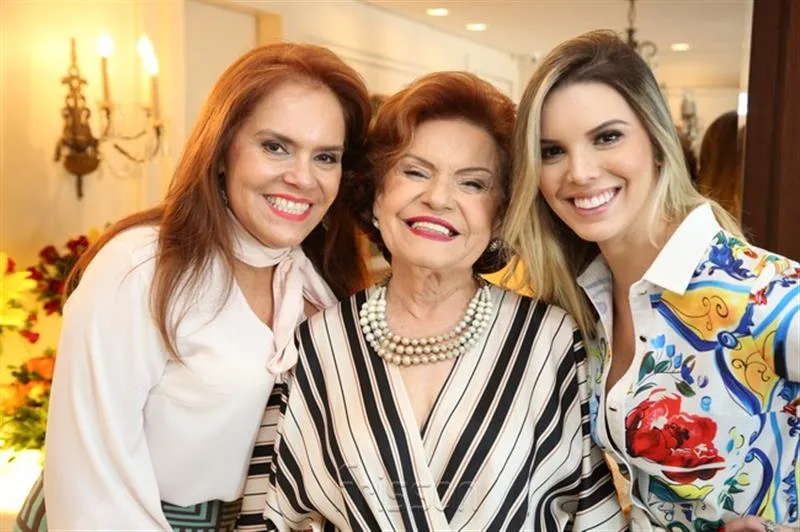 Cláudia Alexandre, Maria Helena Alexandre e Nathália Ponte