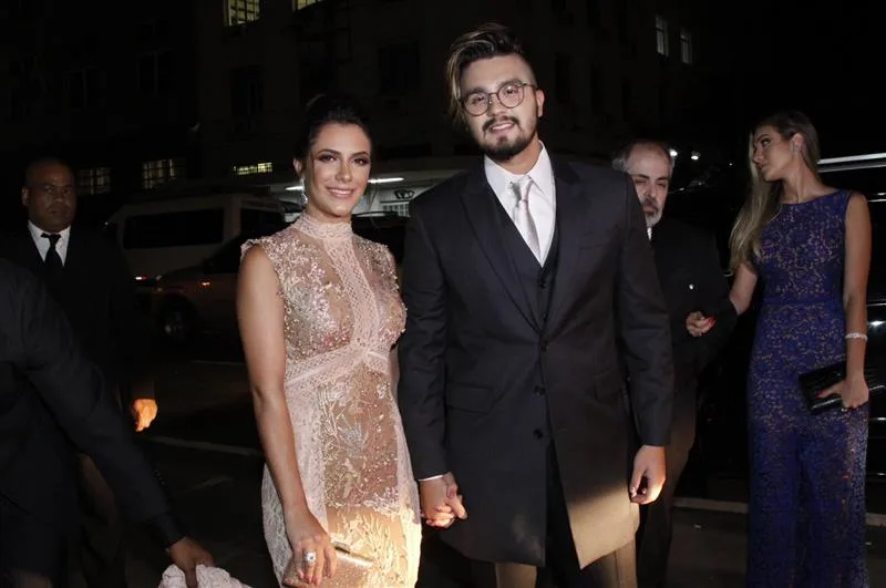 Jade Magalhães e Luan Santana