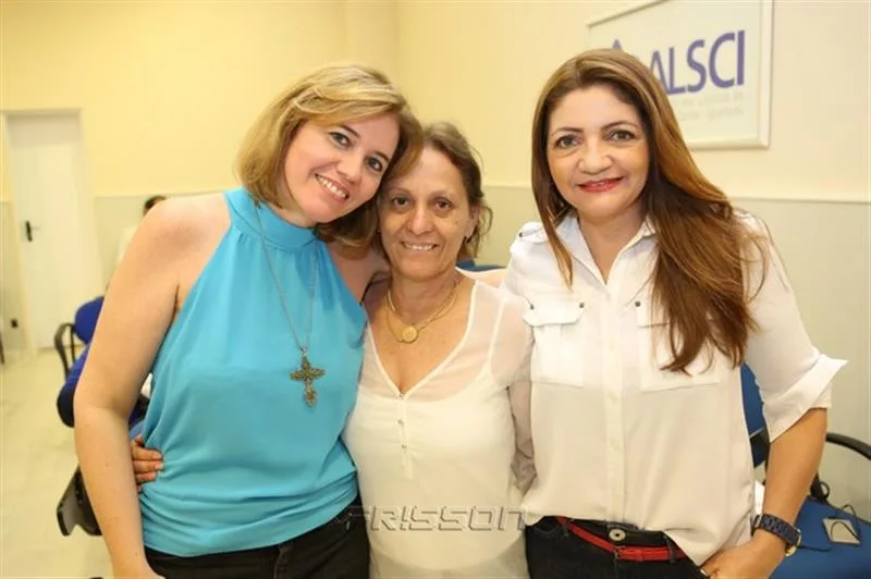 Isabela Martin, Dina Sampaio e Ian Gomes