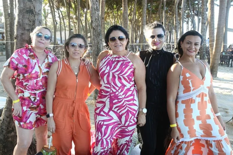Cleide Sousa, Zanubia Lucena, Márcia Nobre, Karine Alves e Ângela Menezes