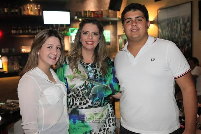Alice Correia, Taís e João Vitor Pinto