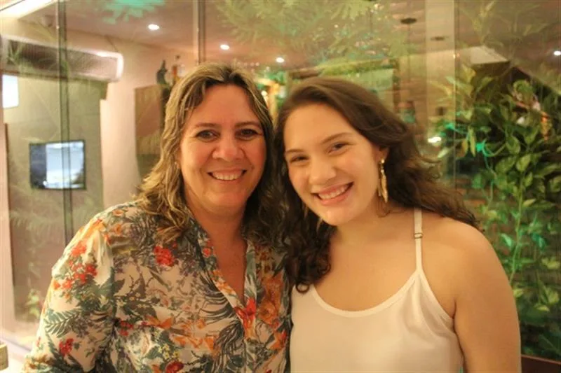 Ana Paola e Sarah Dibe Santos