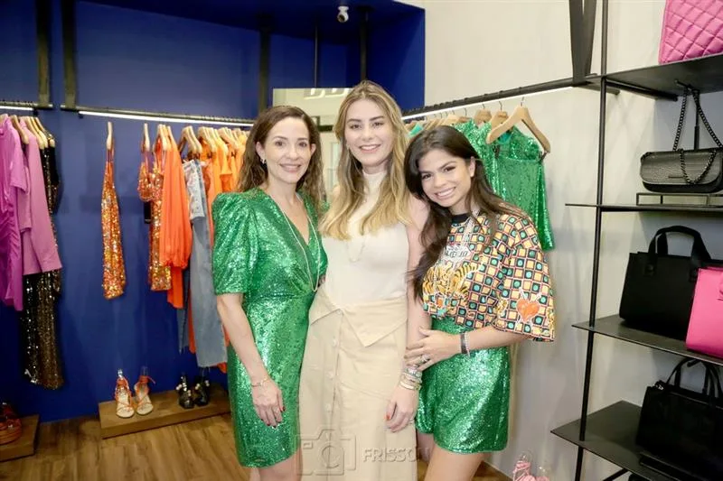 Caroline Ribeiro, Mariana Pimenta e Isabele Temóteo